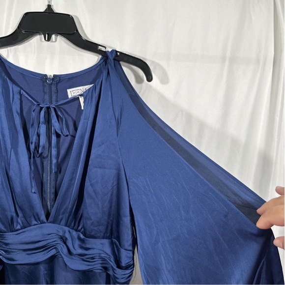 NWT IEENA Mac Duggal [ 14 ] Plunge‎ Neck Long Sleeve Satin Gown in Midnight - Picture 9 of 16